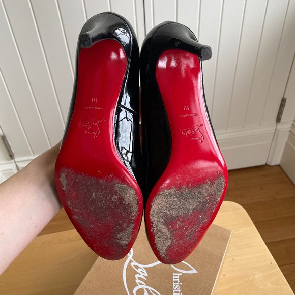 Iconic Christian Louboutin Red Sole High Heel - Picture 6 of 15